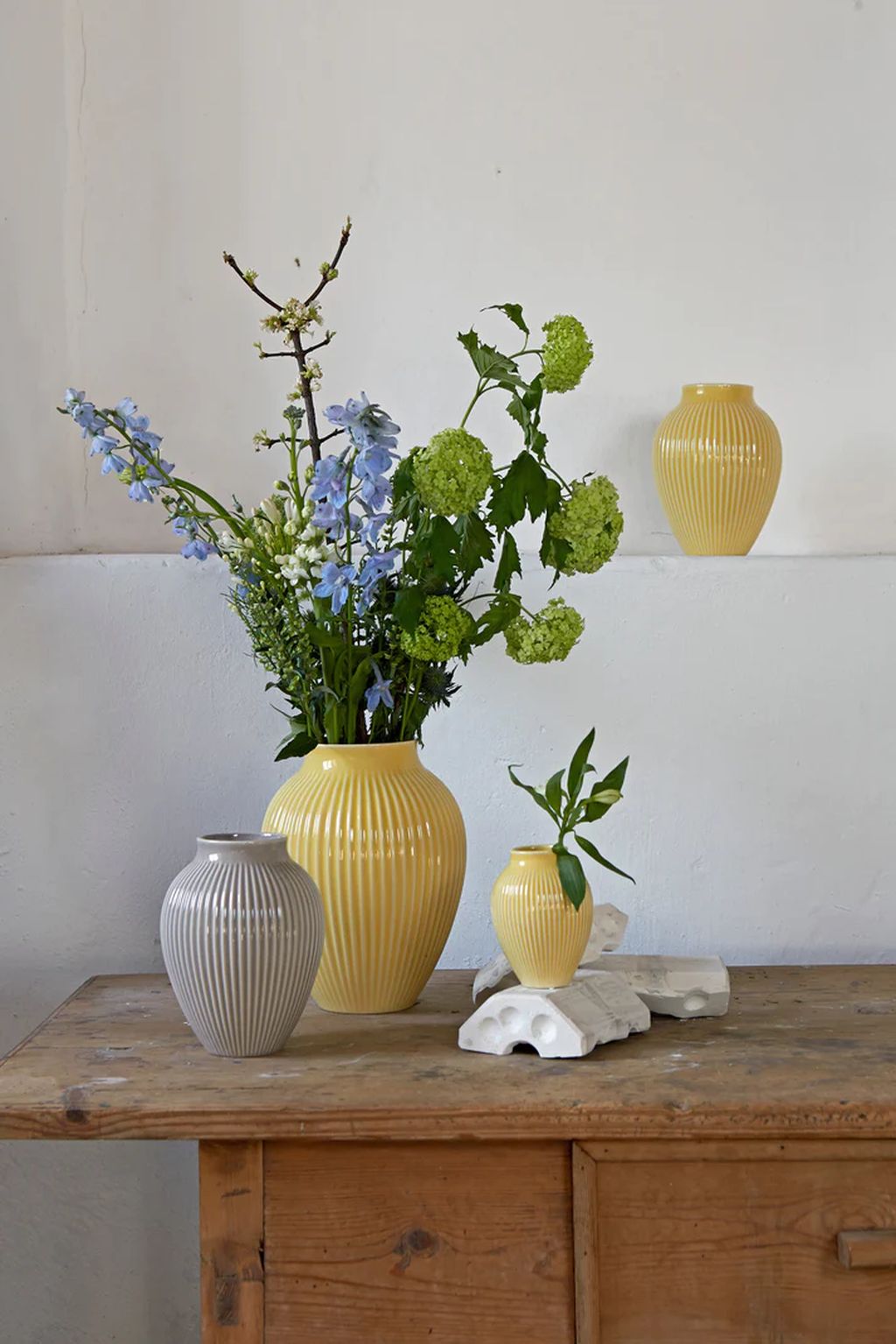 Knabstrup Keramik Vase med riller H 20 cm, grå