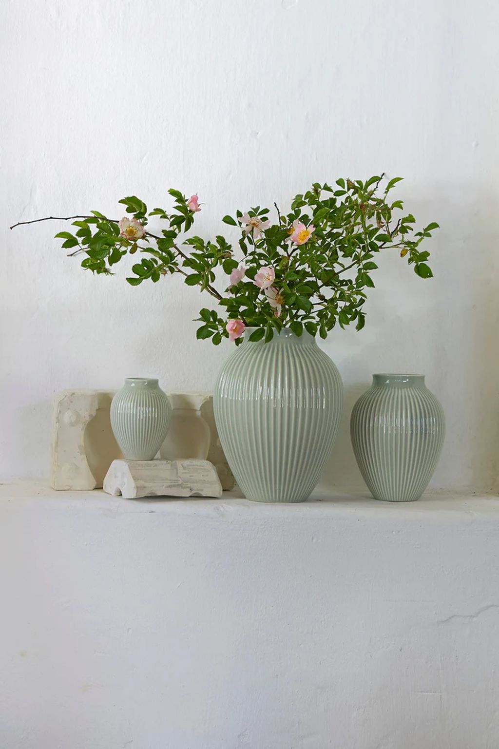 Knabstrup Keramik Vase mit Rillen H 20 Cm, Mintgrün