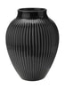 Knabstrup Keramik Vaas met groeven h 20 cm, zwart