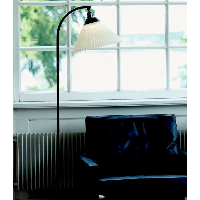 Le Klint Lampskärm 12 inkl. Holder 23x36 cm, svart