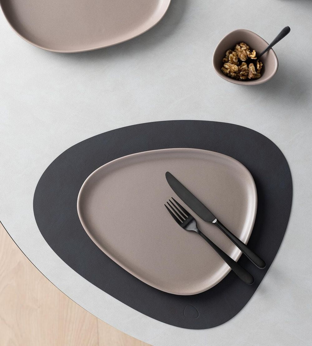 Lind Dna Curve Earthenware Plate, Warm Grey