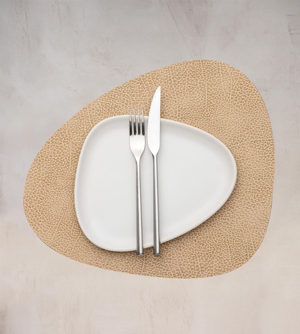 Lind Dna Curve Placemat Hippo Leather M, Sand