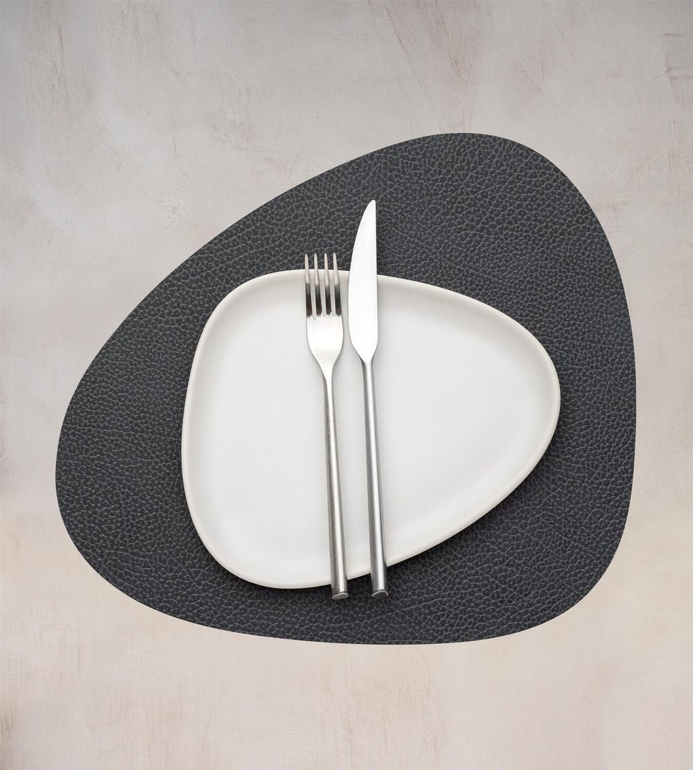 Lind Dna Curve Placemat Hippo Leather M, Black Anthracite