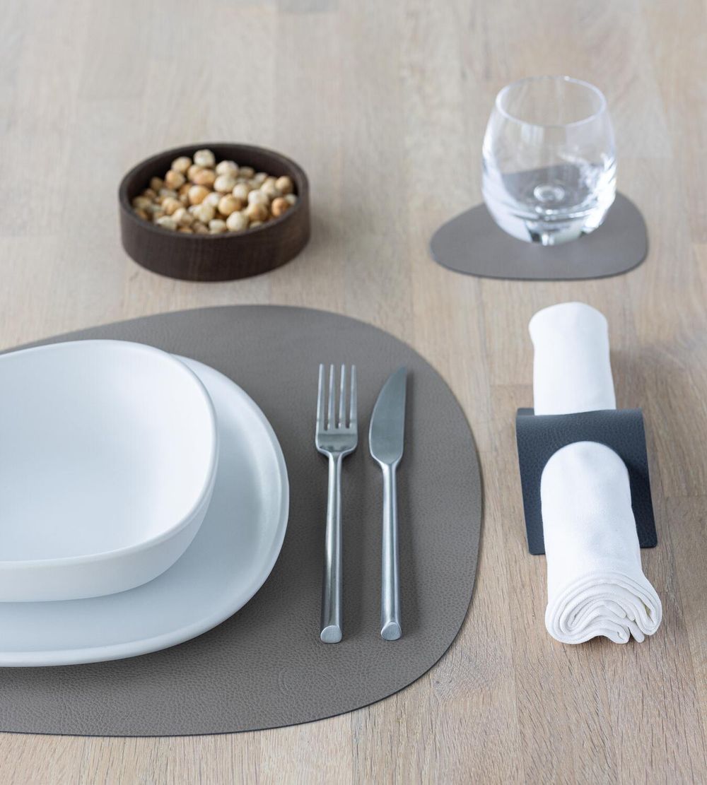 Lind Dna Curve Placemat Serene Leather L, Grey