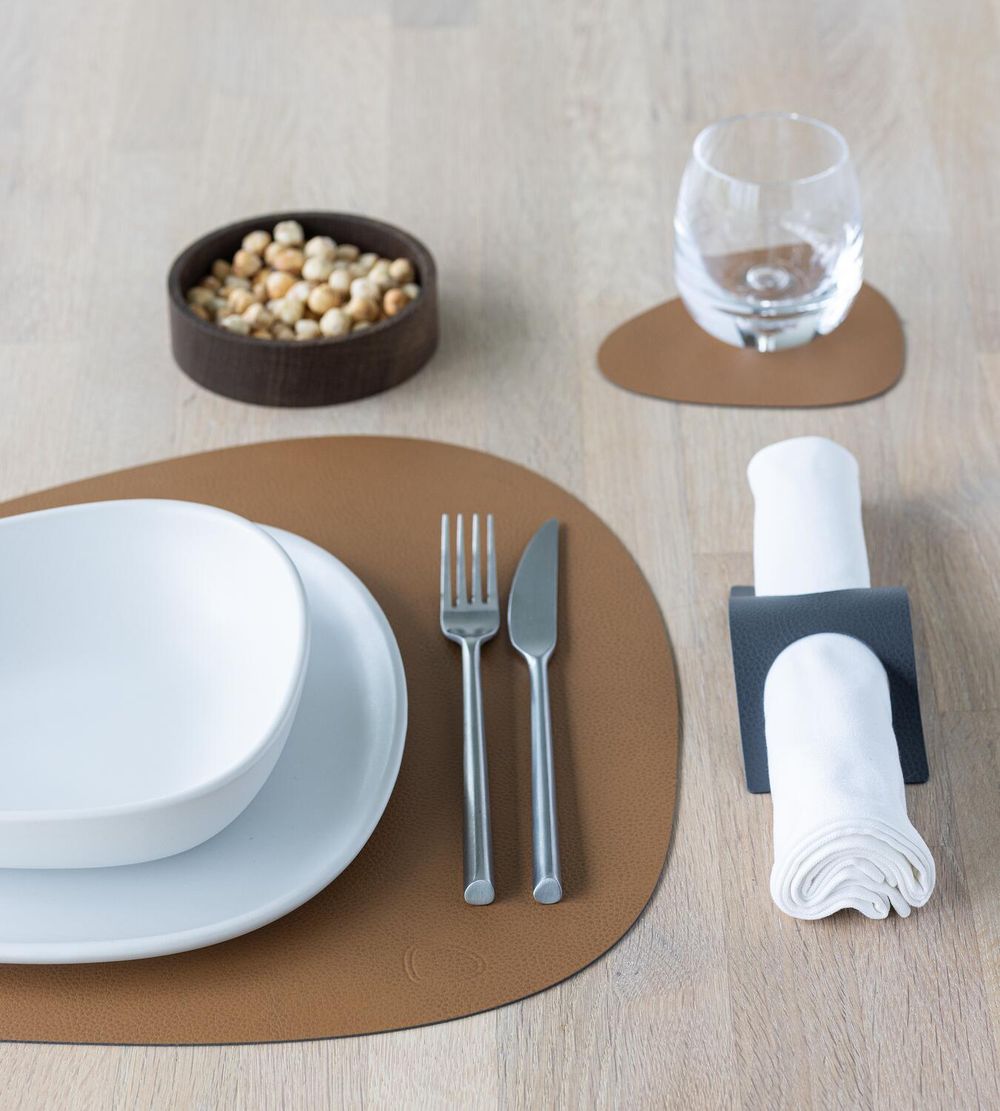 Lind Dna Curve Placemat Serene Leather L, Natural