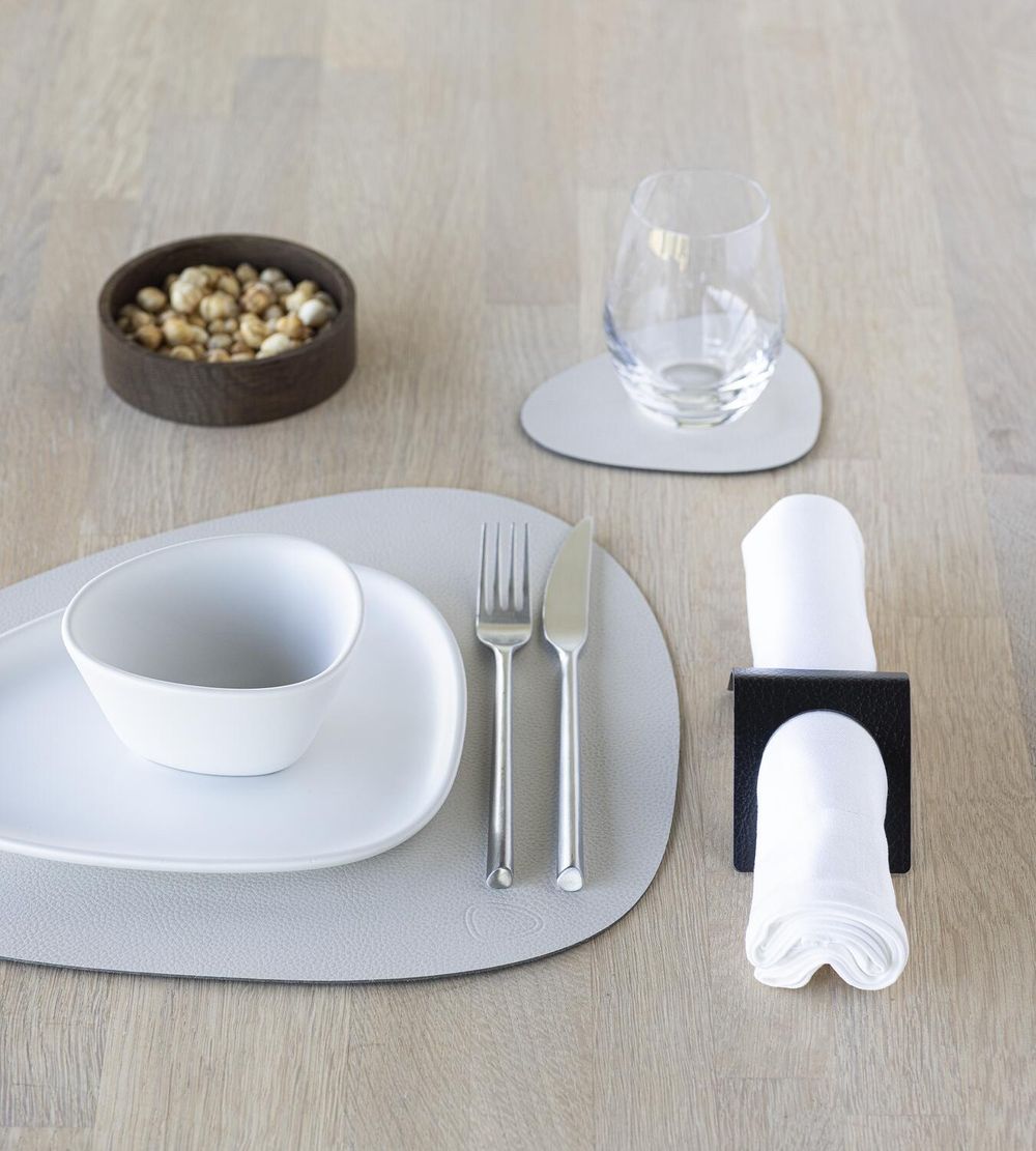 Lind Dna Curve Placemat Serene Leather M, Cream