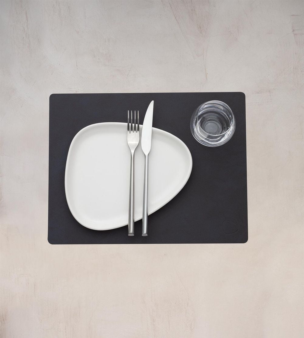 Lind Dna Square Placemat Nupo Leather M, Black