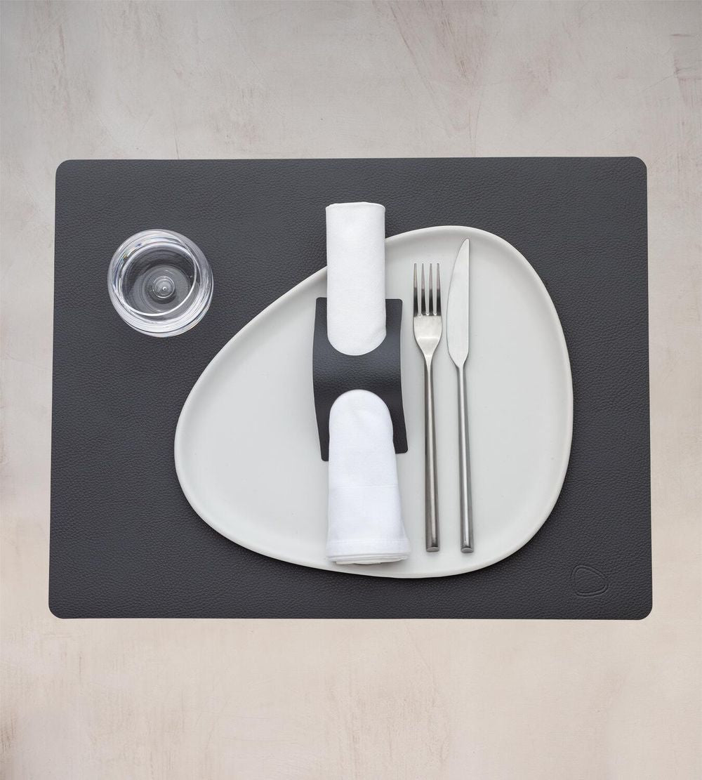 Lind DNA Square Placemat Serene Leather L，无烟煤