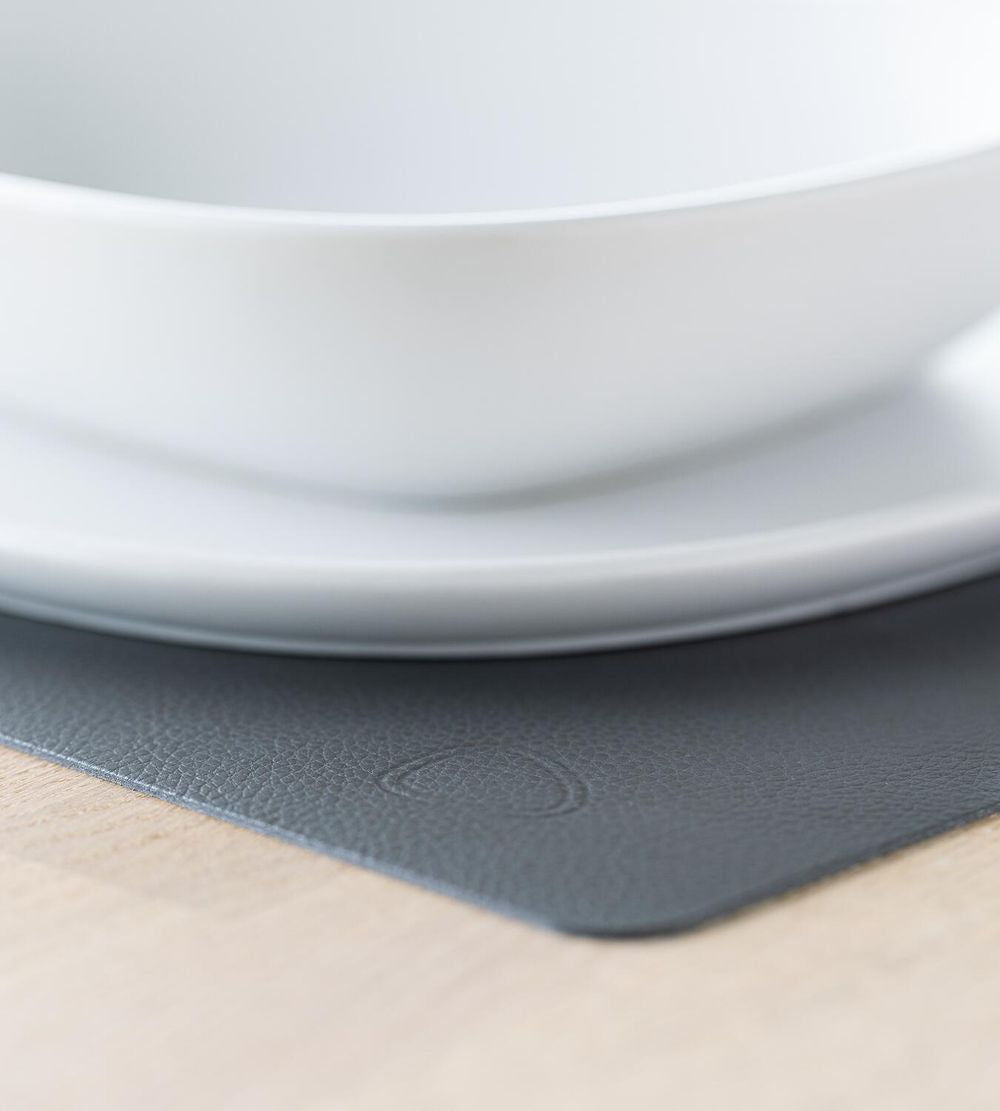 Lind Dna Square Placemat Serene Leather L, Anthracite
