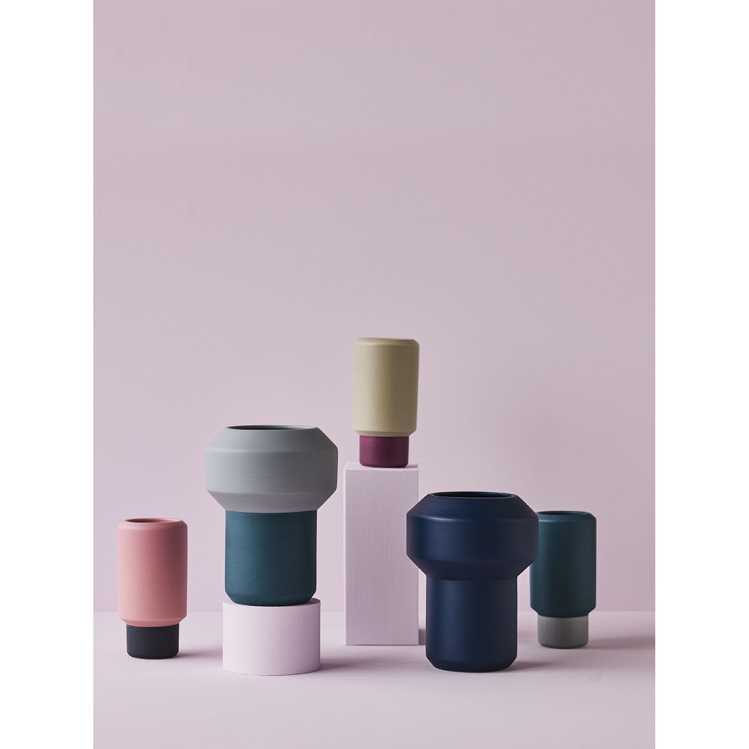 Lucie Kaas Fumario Vase Dark Grey/Pink, 20,5 cm