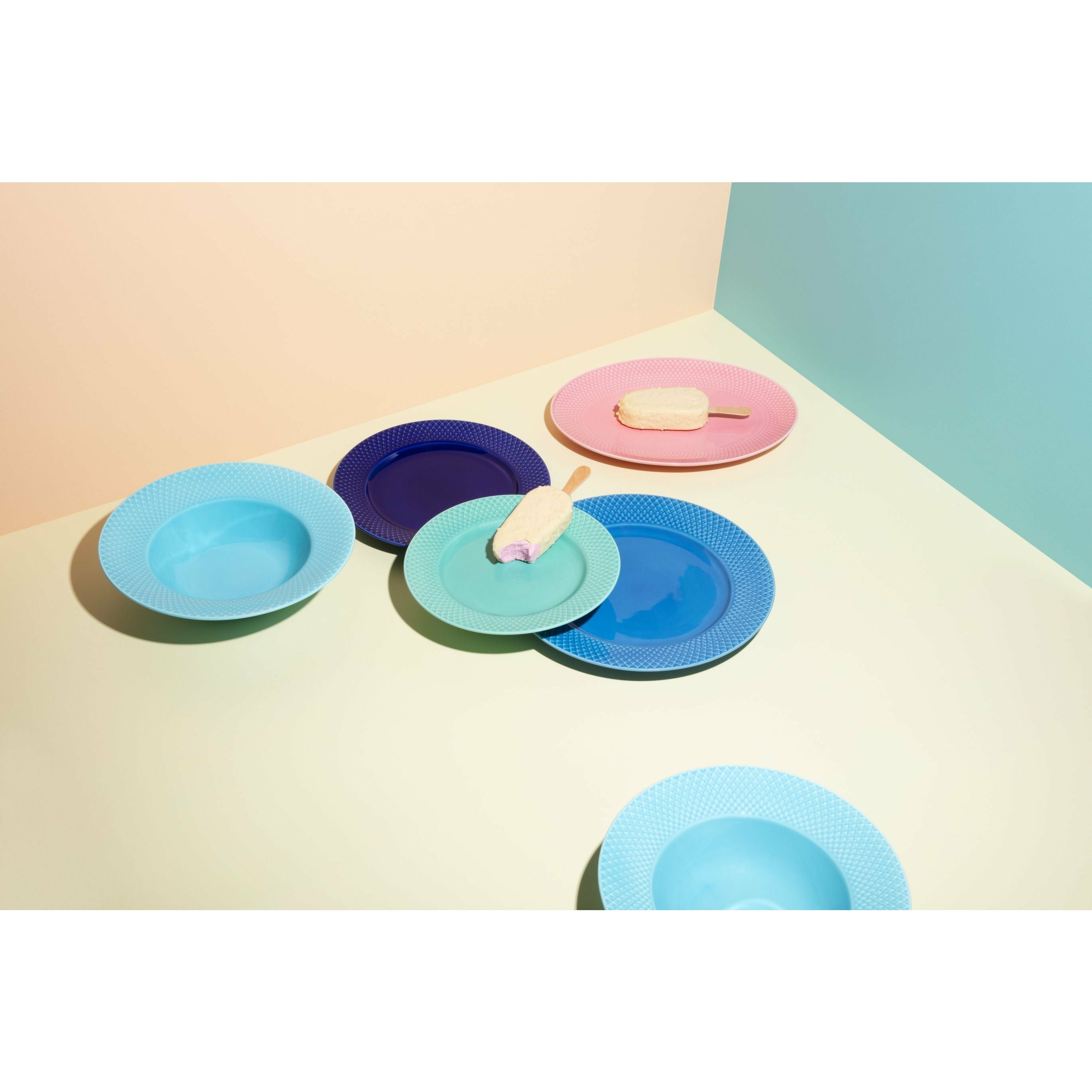Lyngby Porcelæn Rhombe Color Oval Platte 28,5x21,5 Cm, Rosa