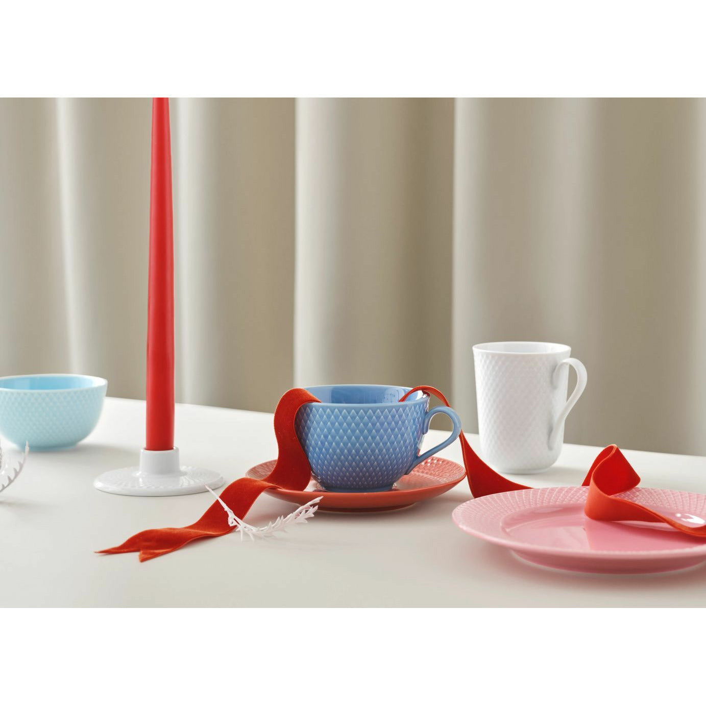Lyngby Porcelæn Tasse de thé de couleur Rhombe avec soucoupe, bleu / terre cuite
