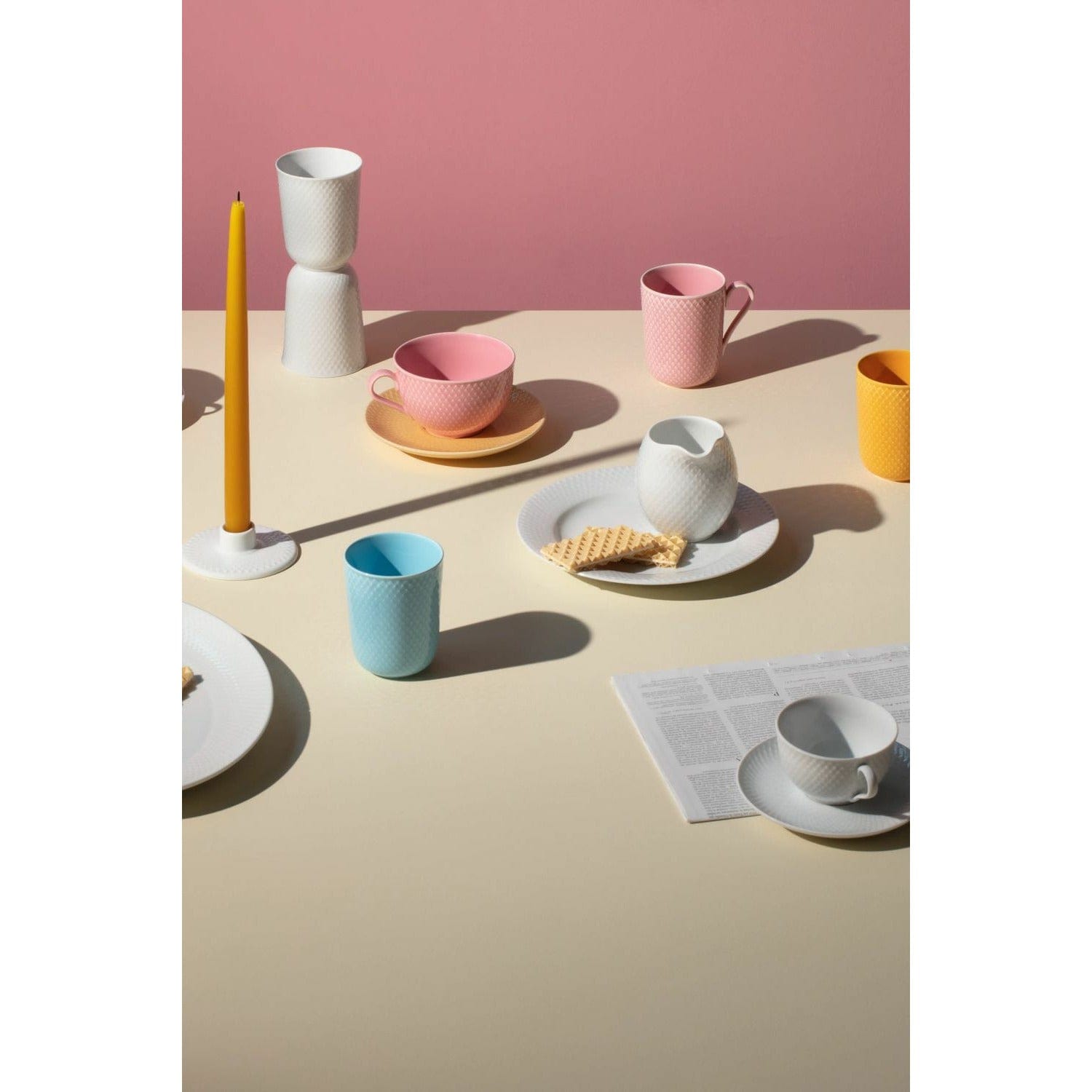 Lyngby Porcelæn Rhombe Color Tea Cup med tefat, rosa/beige