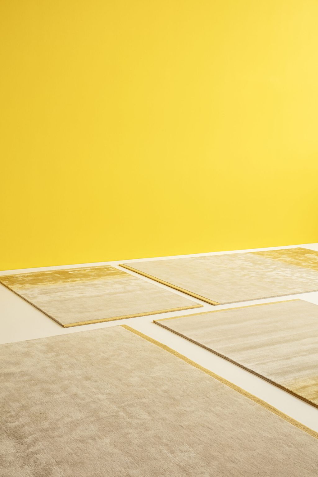 用手工制成的Nabla地毯300 x 400，日出