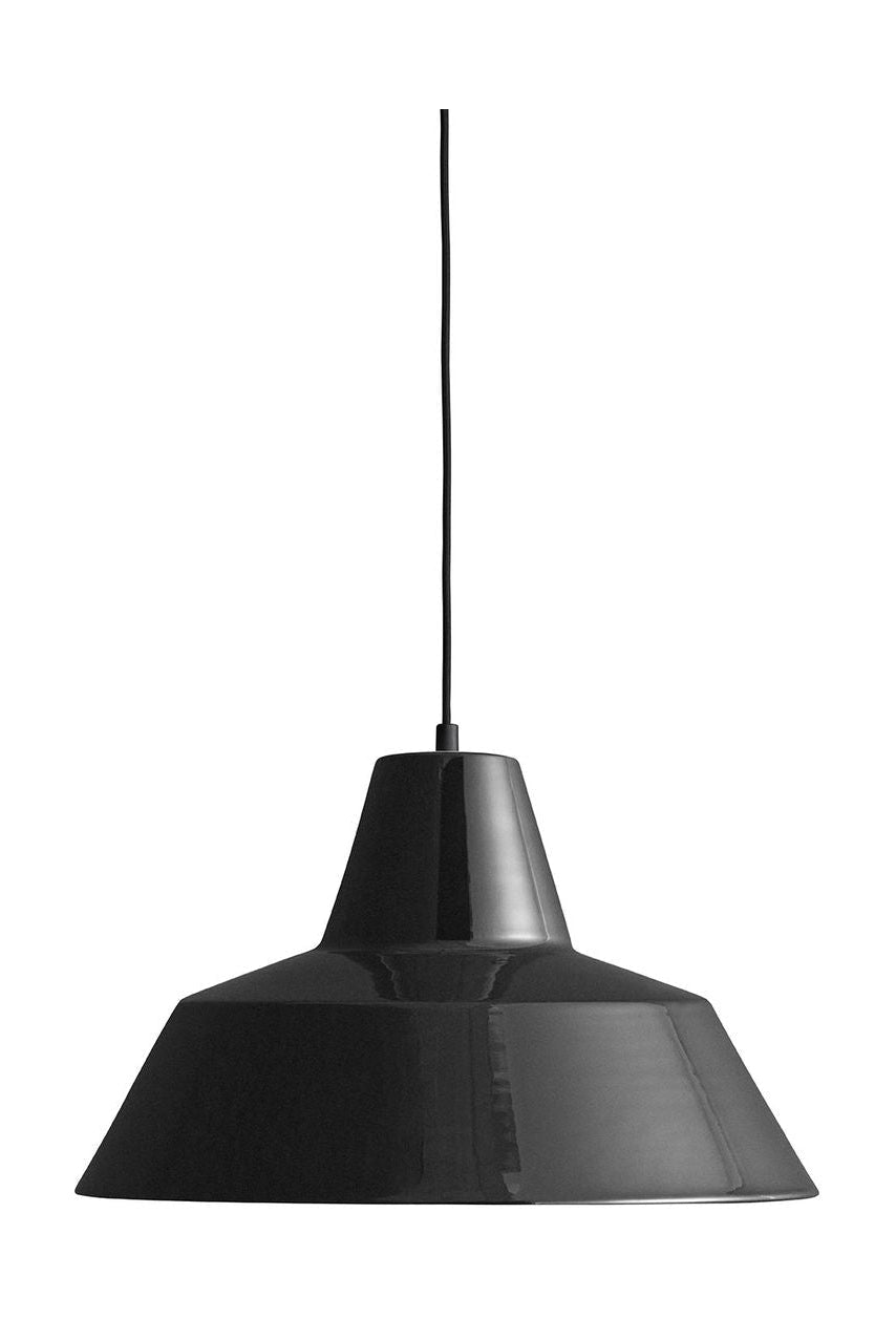 Laget av Hand Workshop Suspension Lamp W4, blank svart