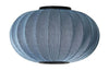 Realizzato a mano in maglia con 57 lampada a sospensione ovale, pietra blu