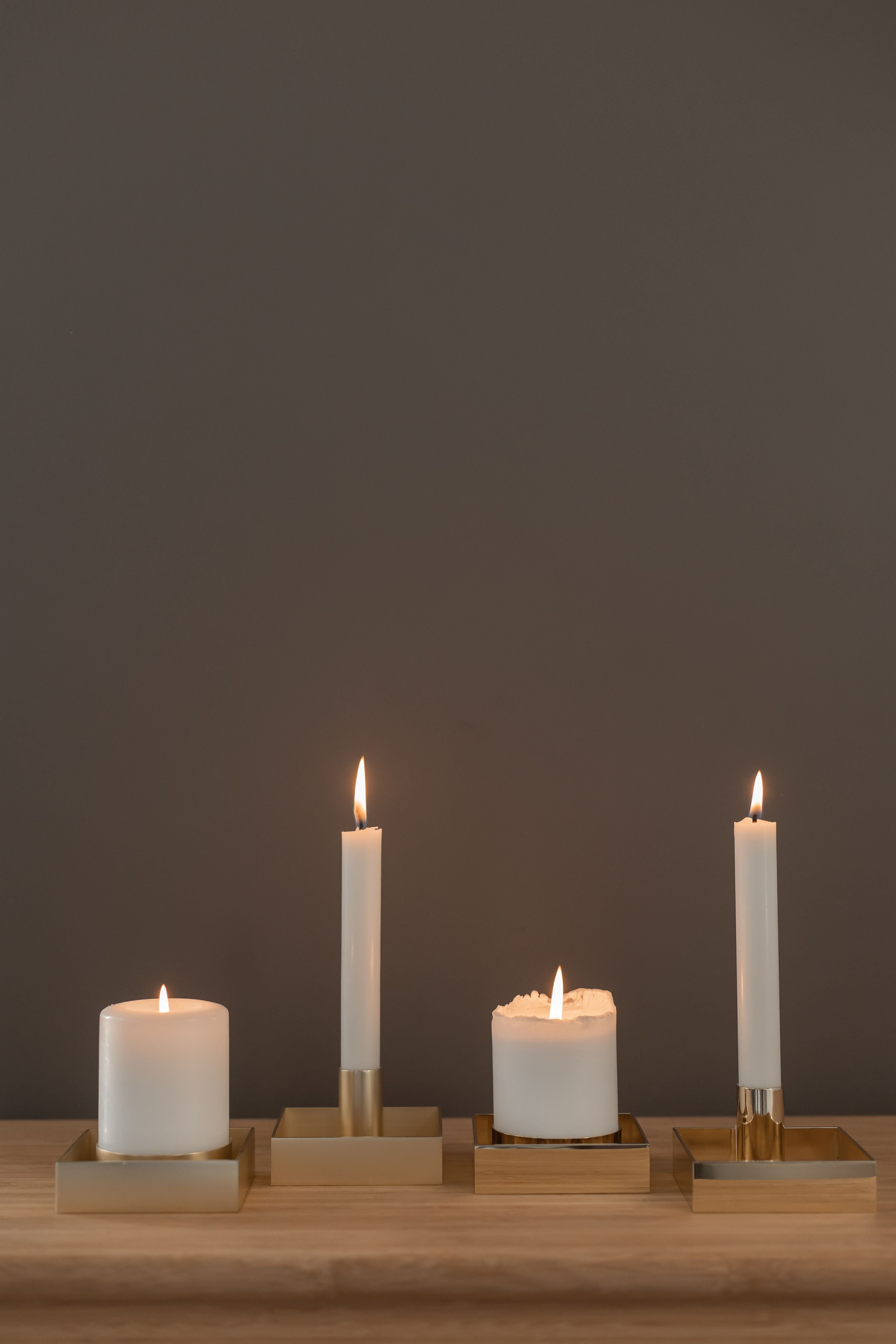 Candlestick a blocchi di bordo vivente malling, in ottone lucido