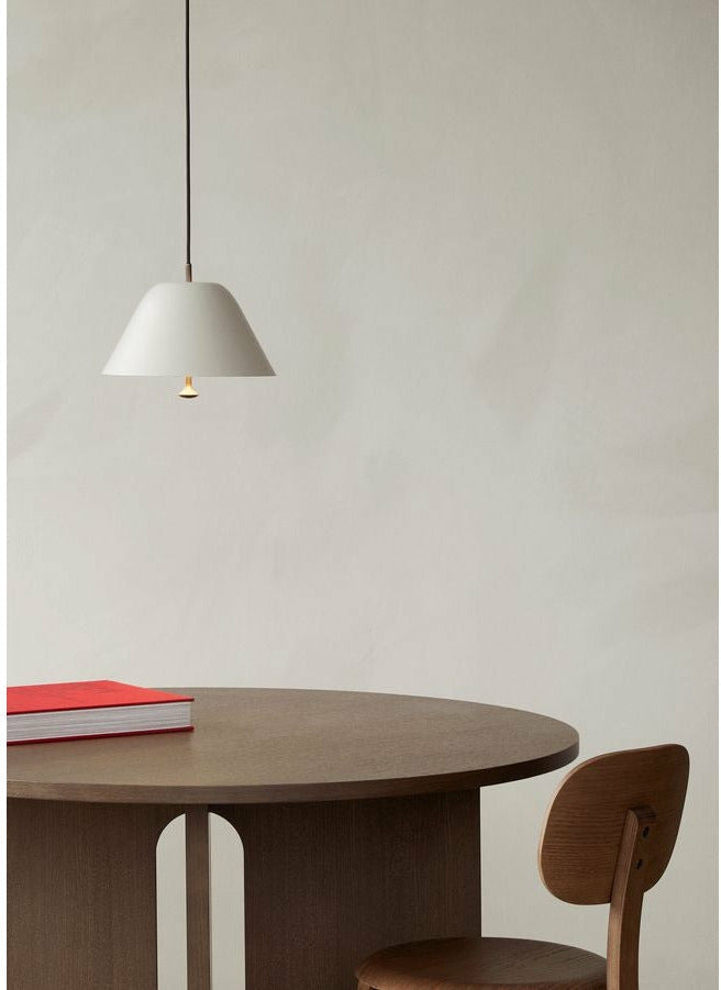 Audo Copenhagen Androgyne matbord mörkt färgad ek/mörk färgad ek, Ø120 cm