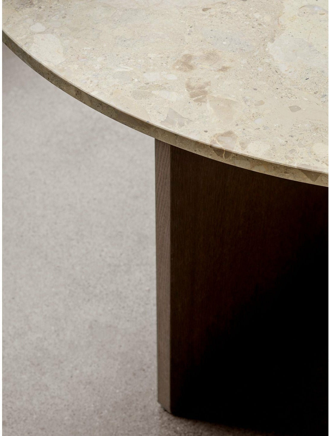 Audo Copenhagen Androgyne mesa de comedor de roble manchado oscuro/roble manchado oscuro, Ø120 cm
