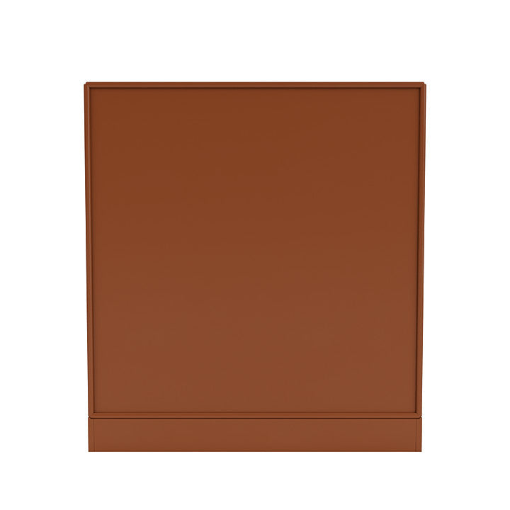 Montana bär byrå med 7 cm sockel, hasselnötbrun