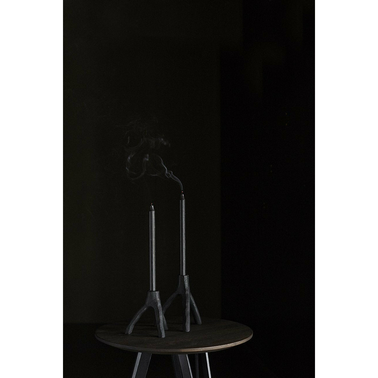 MUUBS Aion -kynttilänjalka musta, 13cm