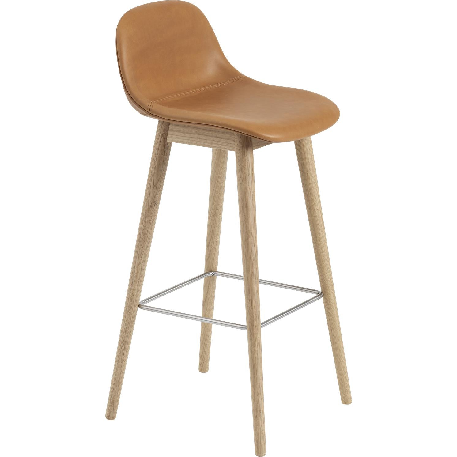 Muuto纤维杆椅，带靠背木腿，纤维/皮革座椅，棕色干邑皮革