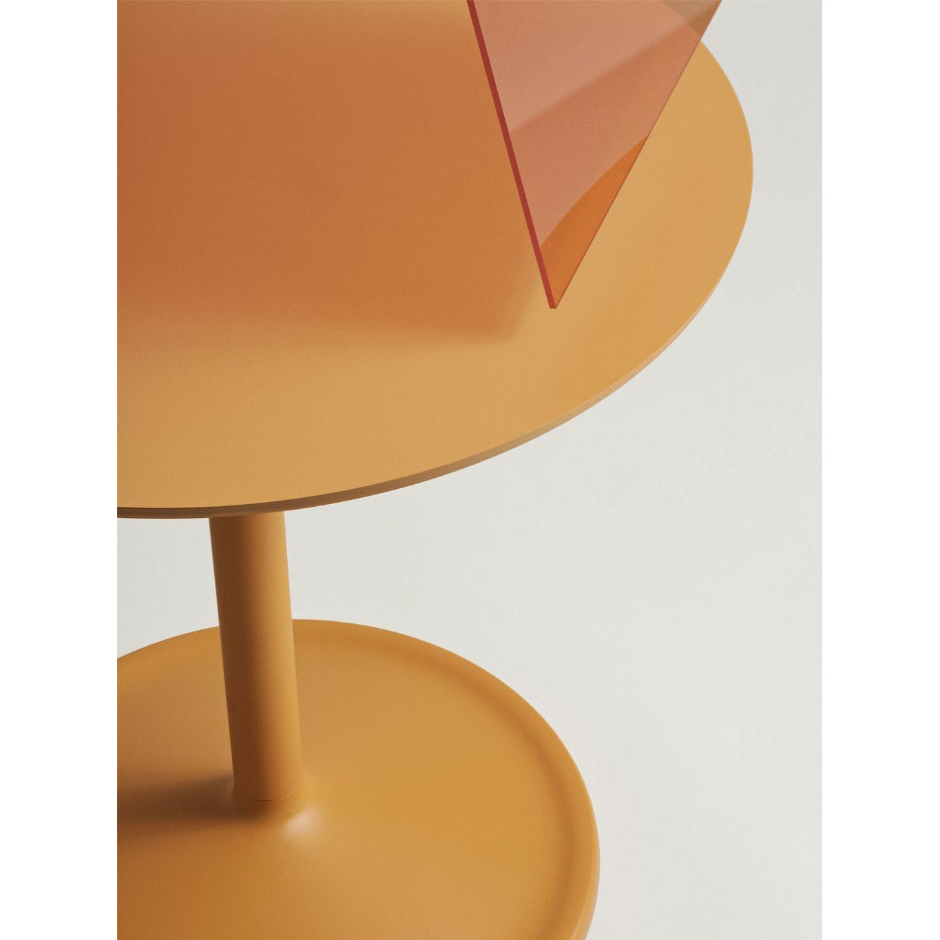 Muuto Mjukt sidobord Øx H 41x48 cm, orange