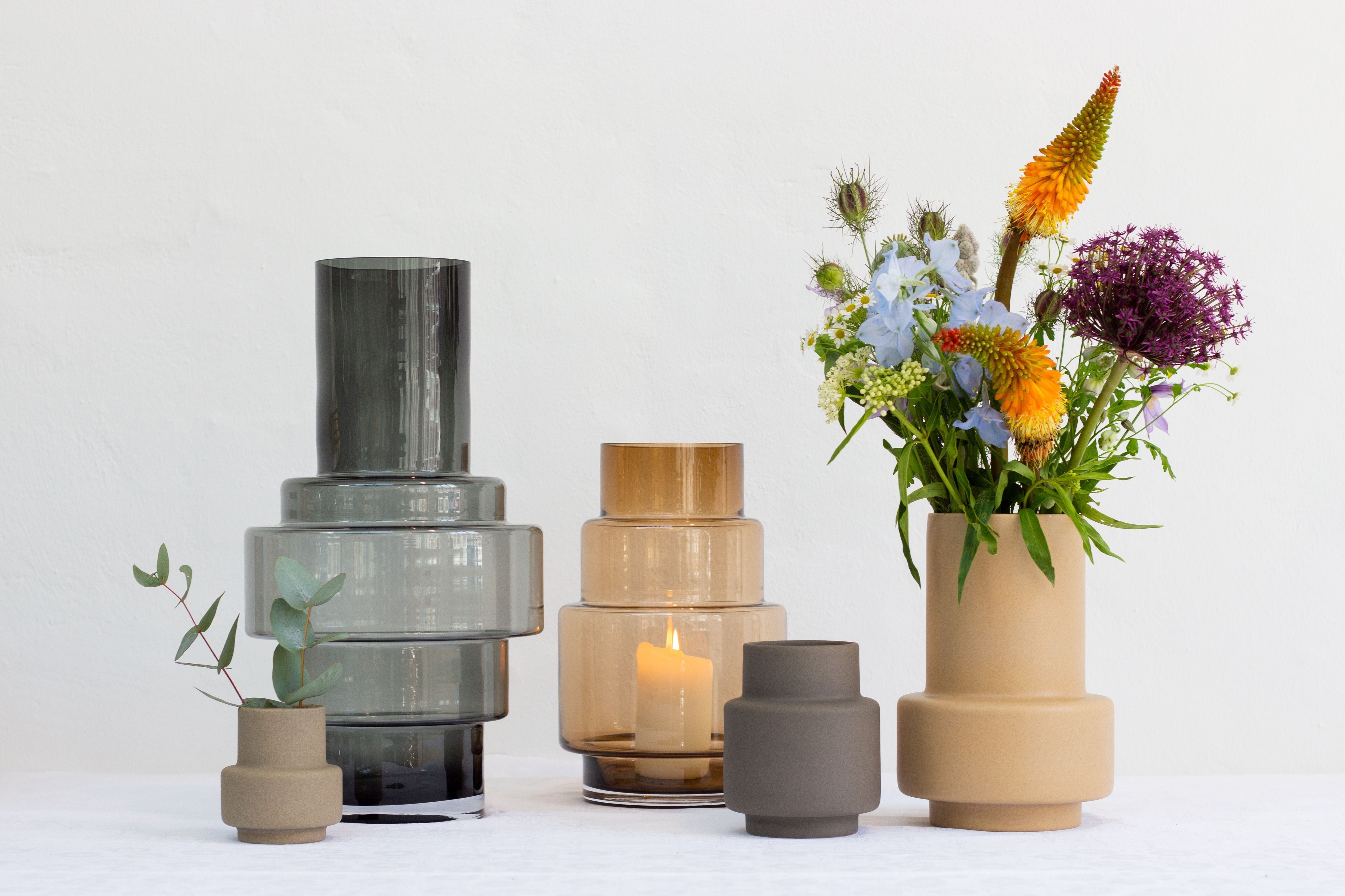 Ro Collection Vase en céramique de l'ouragan Petite pierre sombre