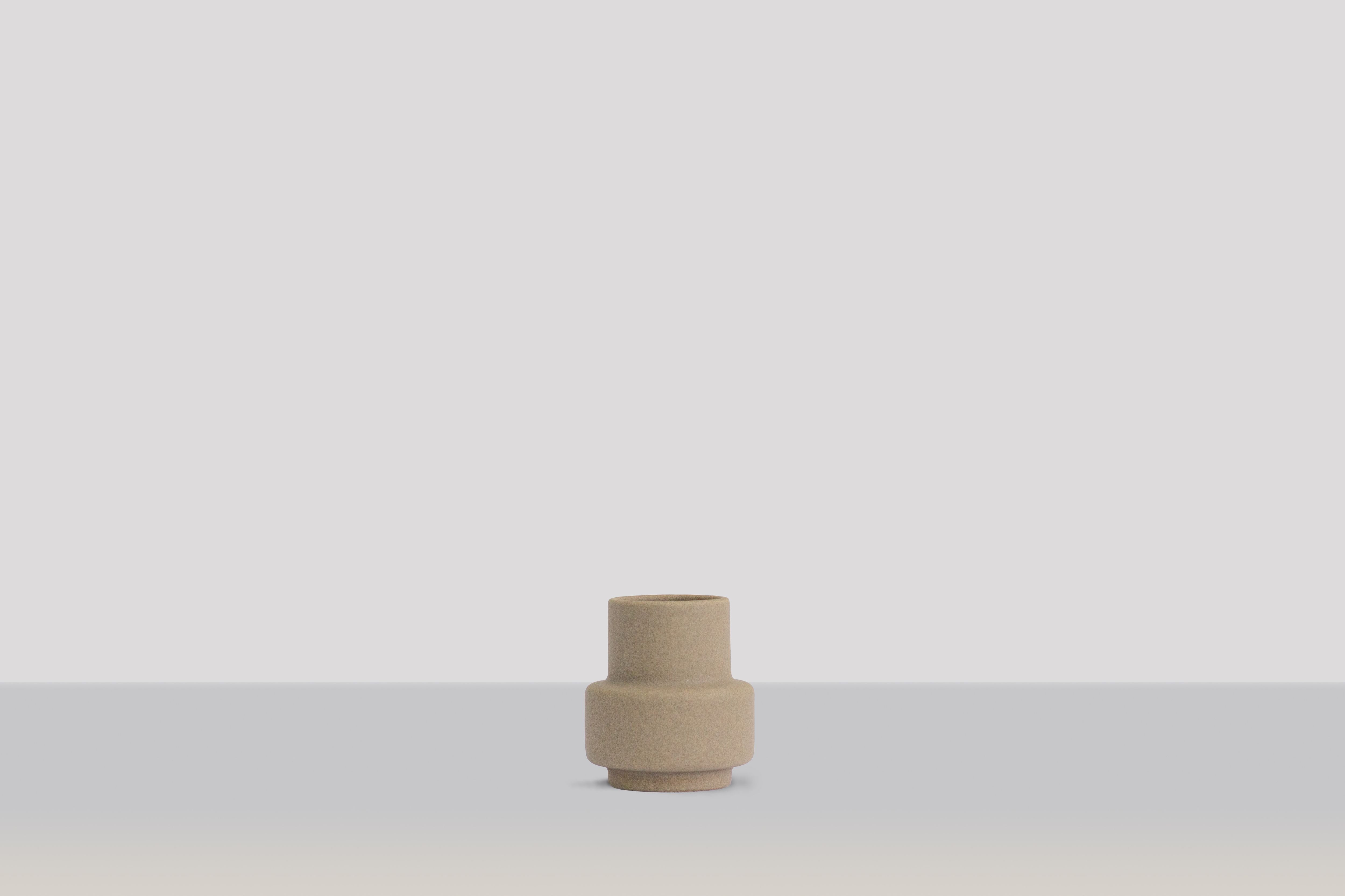 Ro Collection Vase en céramique de l'ouragan petit, pierre légère