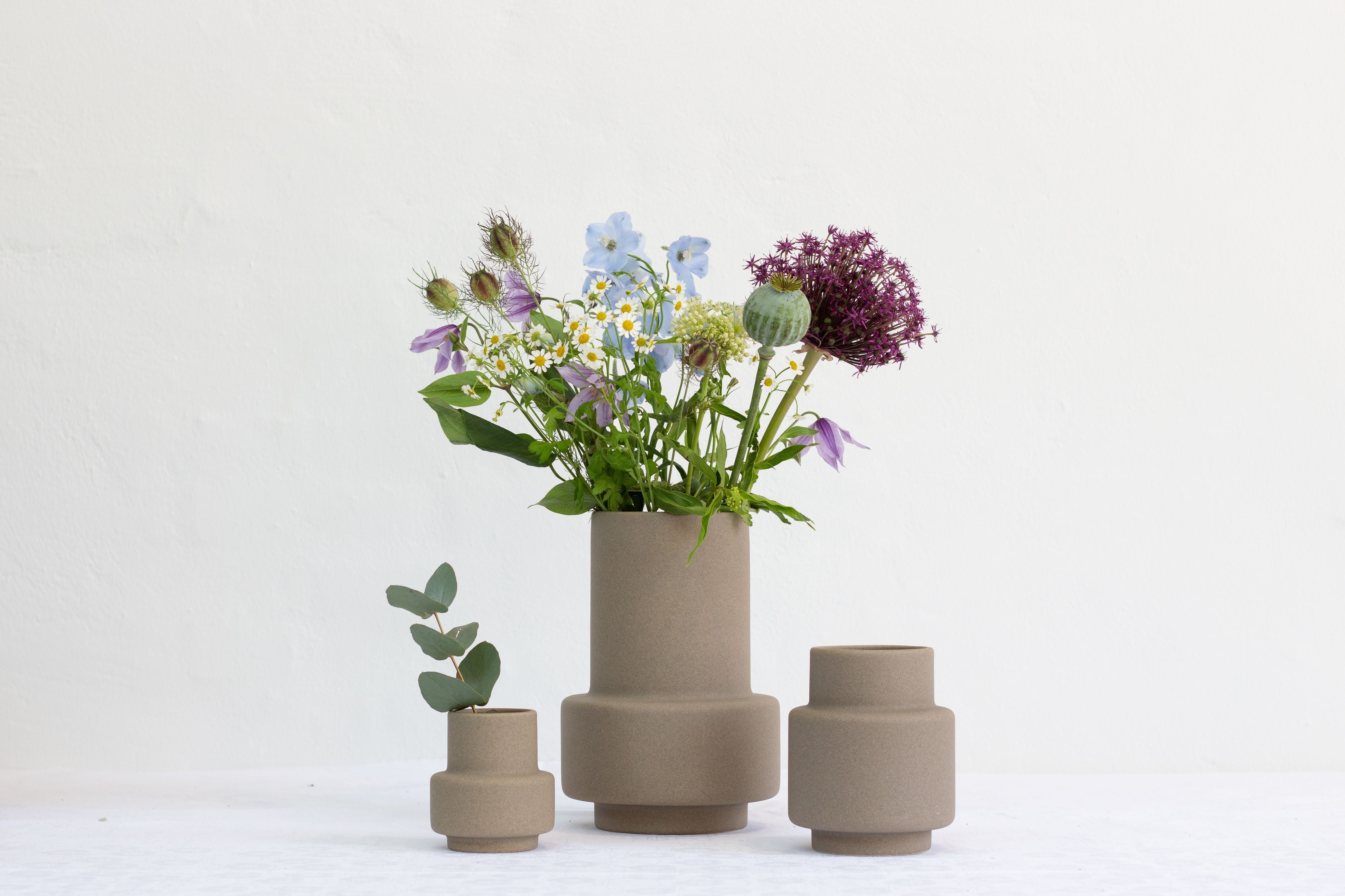 Ro Collection Orkan keramisk vase -medium, let sten