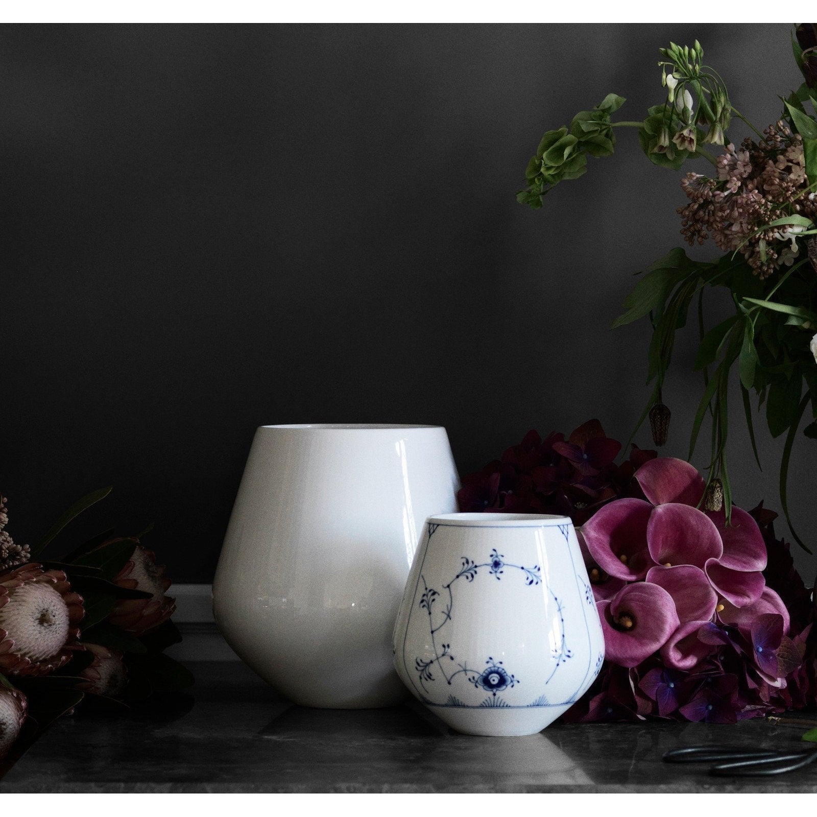 Royal Copenhagen Weiß geriffelte Vase, 20,5 cm