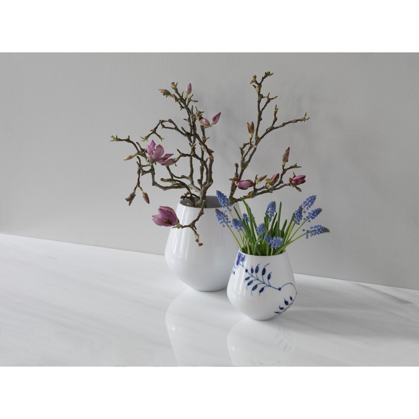 Royal Copenhagen Hvid riflet vase, 20,5 cm