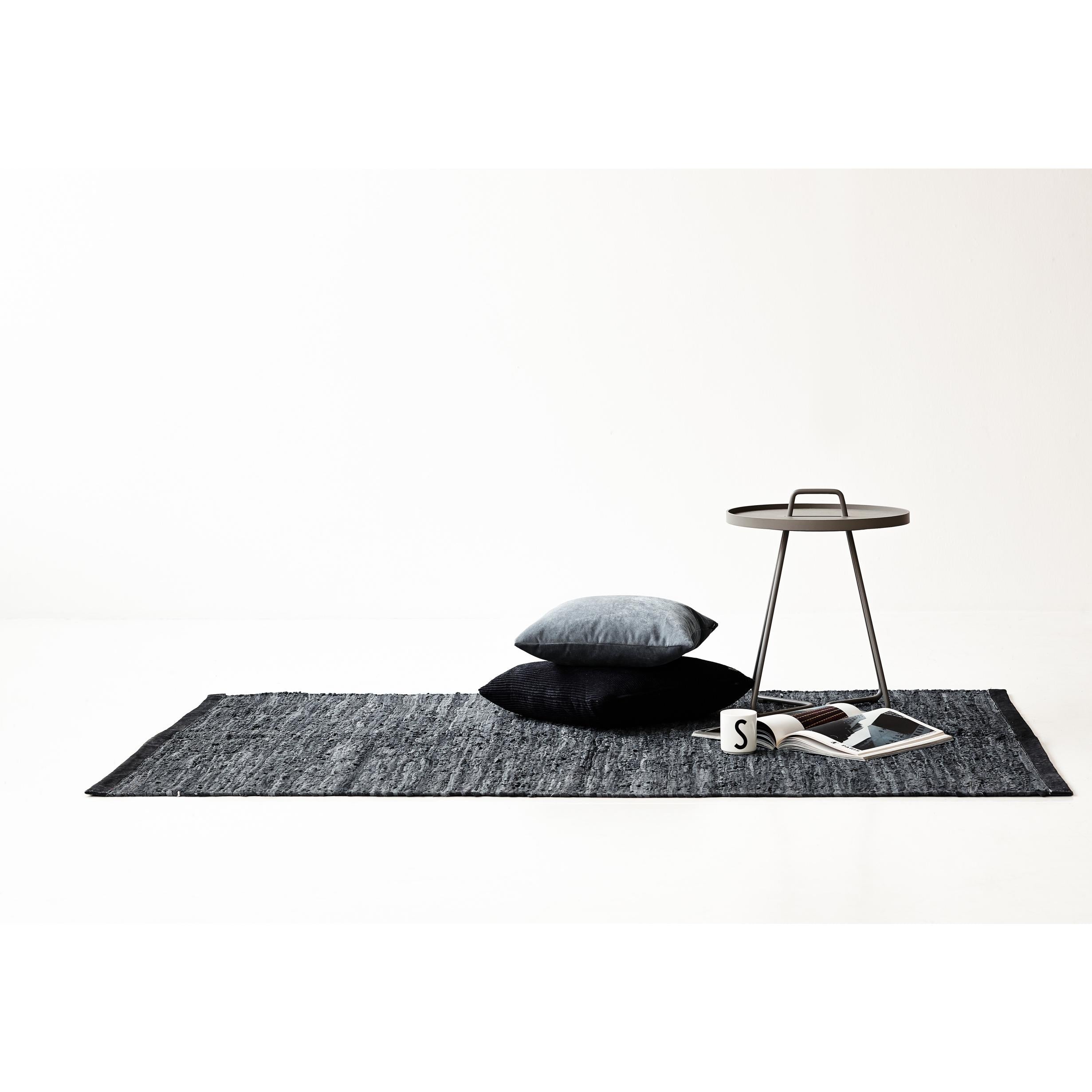 Rug Solid Lædertæppe mørkegrå, 65 x 135 cm