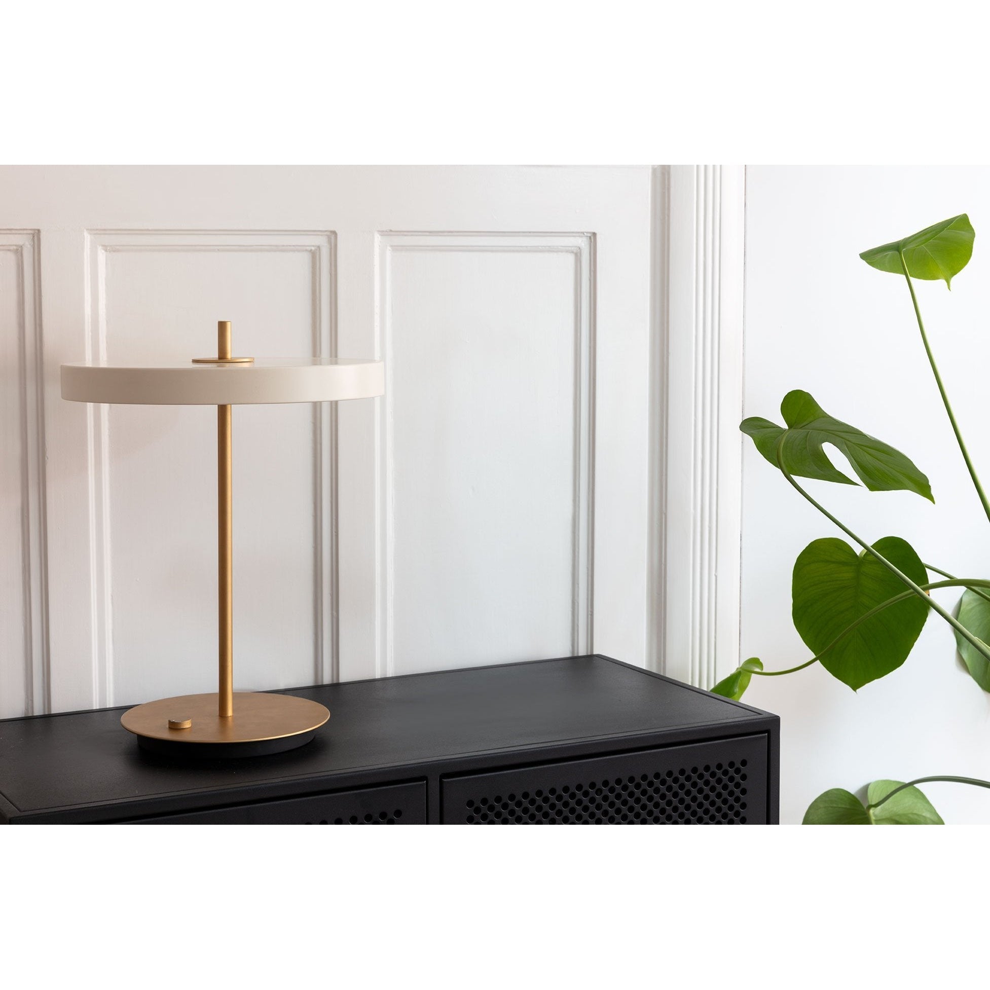Umage Asteria Table Lamp, Forest Green
