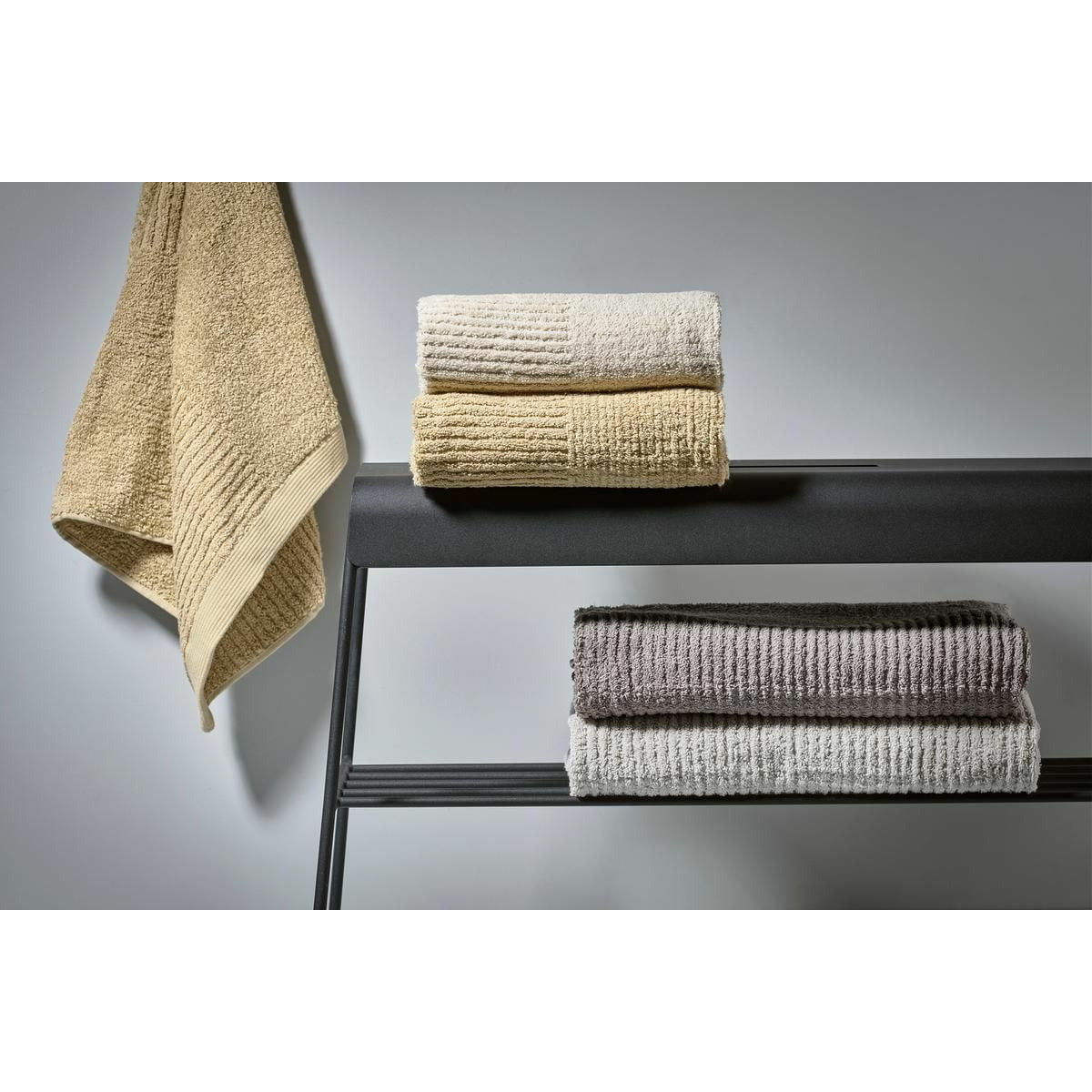 丹麦地区经典浴巾，浅灰色