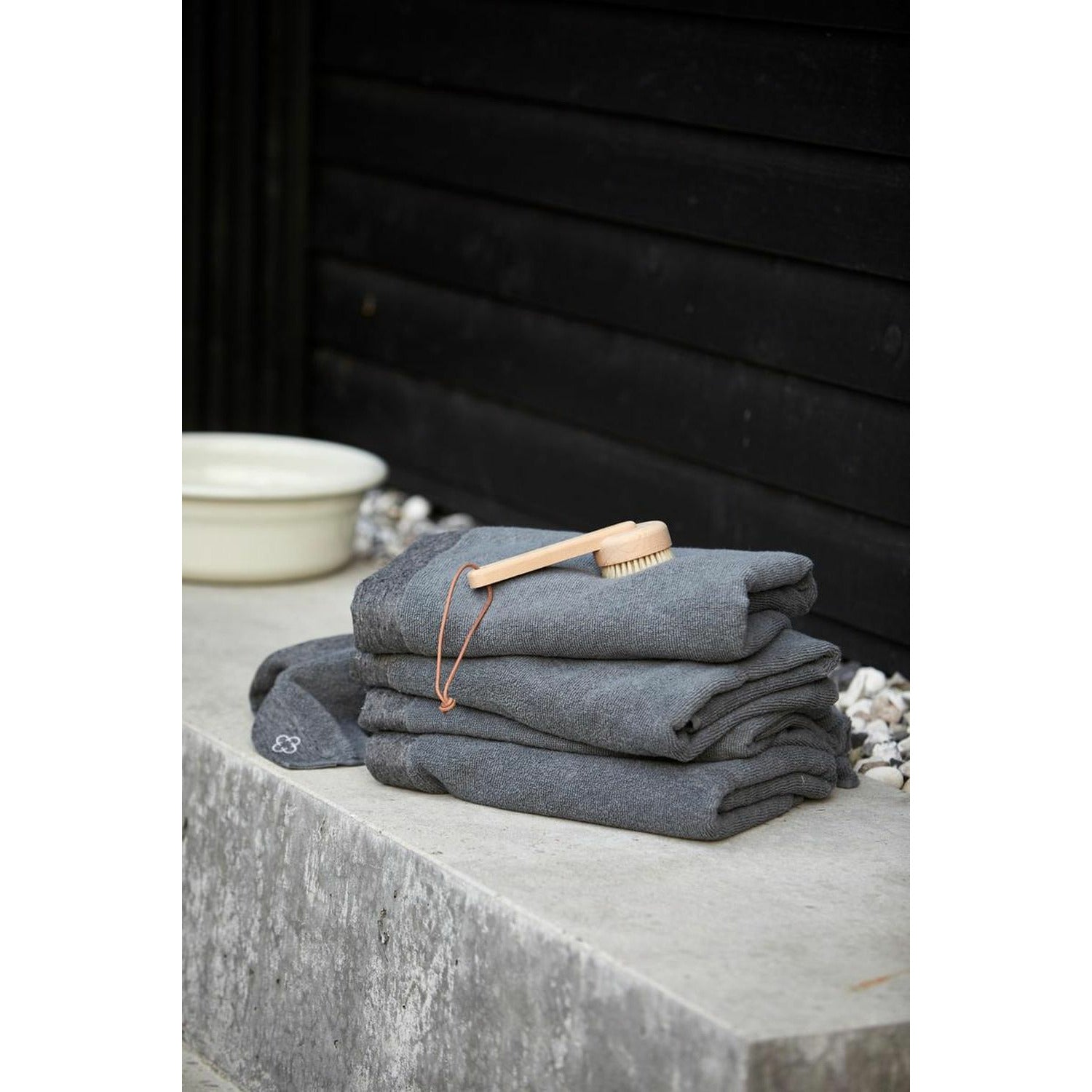 丹麦INU水疗毛巾100 x50厘米，灰色