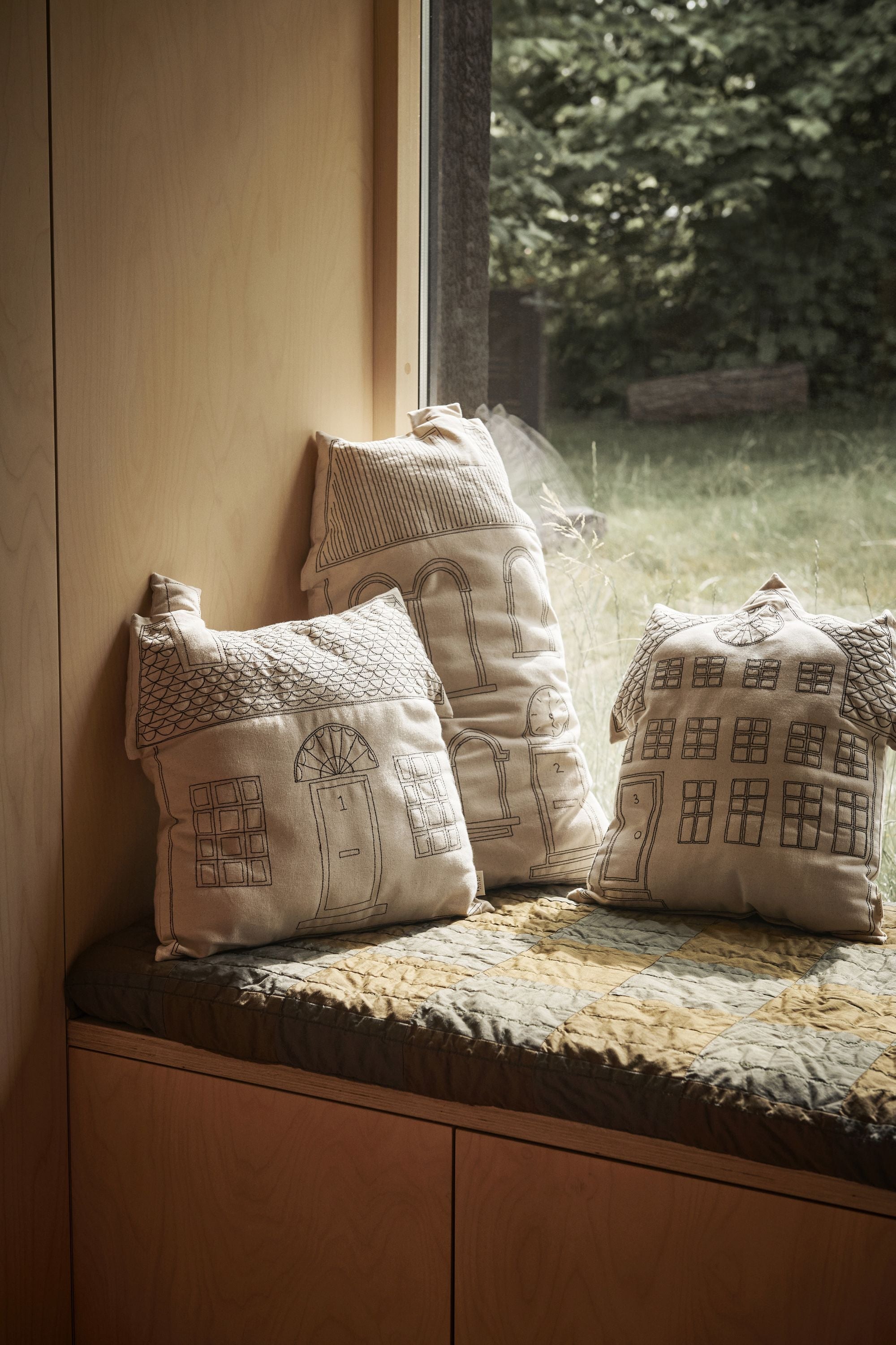 Ferm Living Abode Cushion，Cottage House